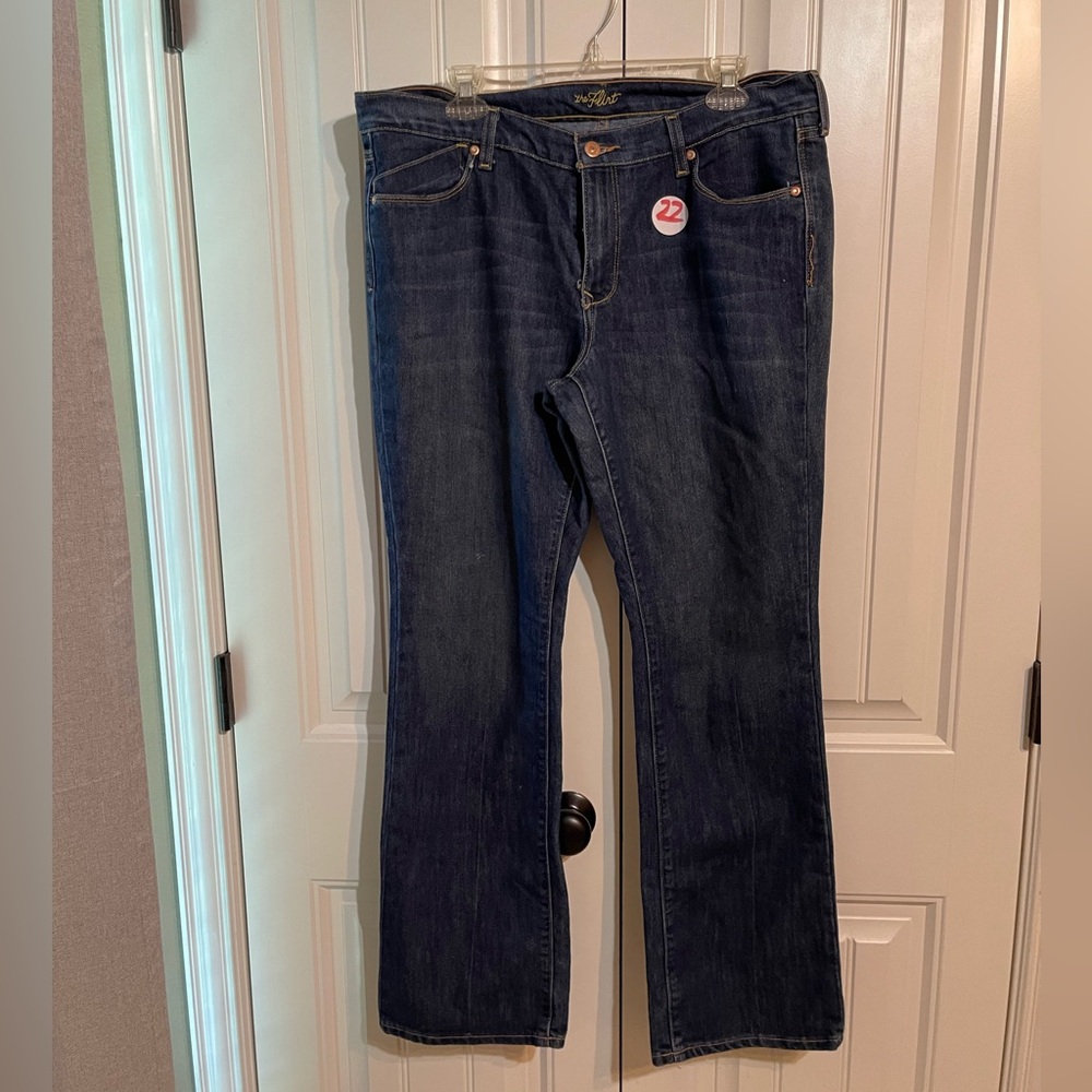Women’s Old Navy (The Flirt) Jeans Size 14